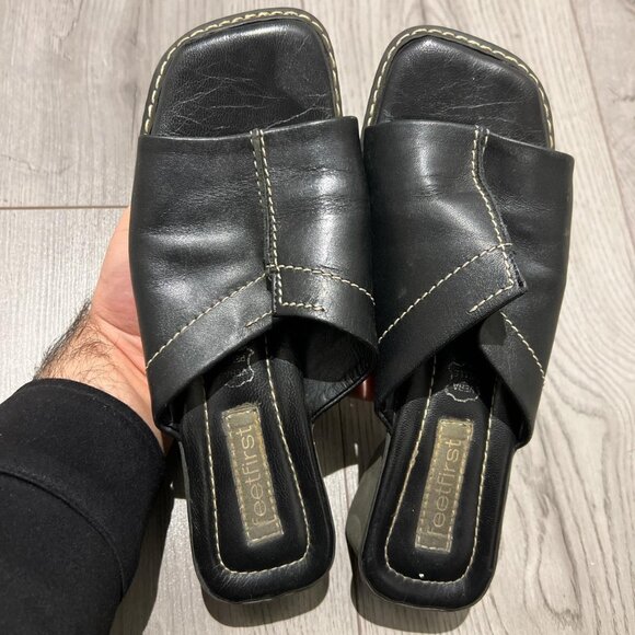 Vintage Black Feet first Sandals Made in Romania - Picture 3 of 5